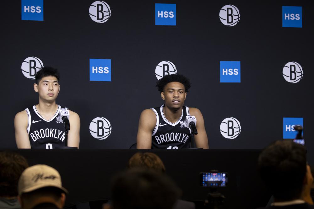 也突出了瞬 也突出了瞬