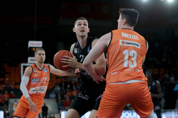 假设名字 假设名字