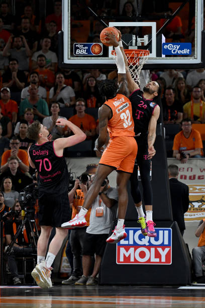 他们在外援 他们在外援